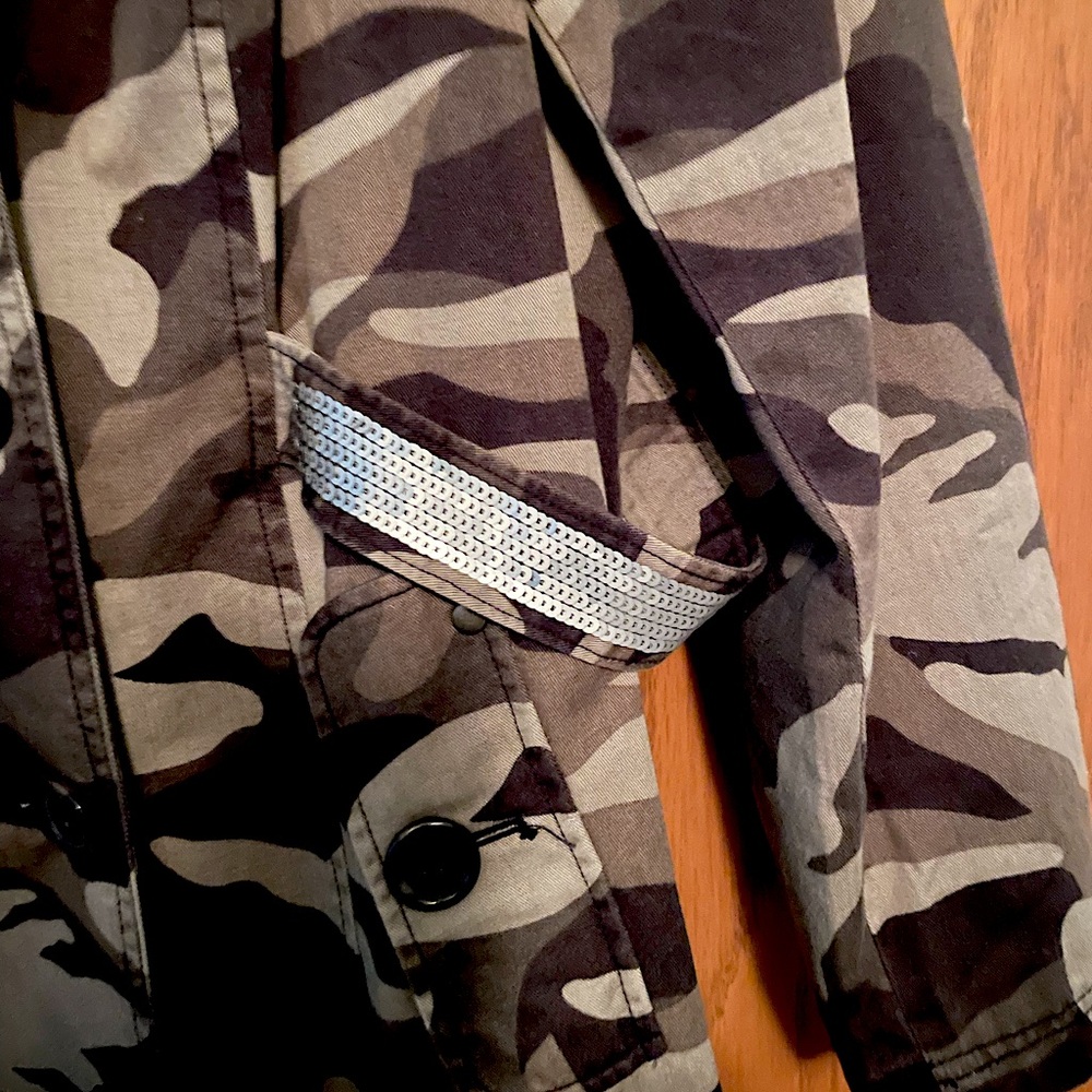 INC brand camouflage print 100% cotton trench coat. Size 1X. Very cute! - Picture 5 of 9